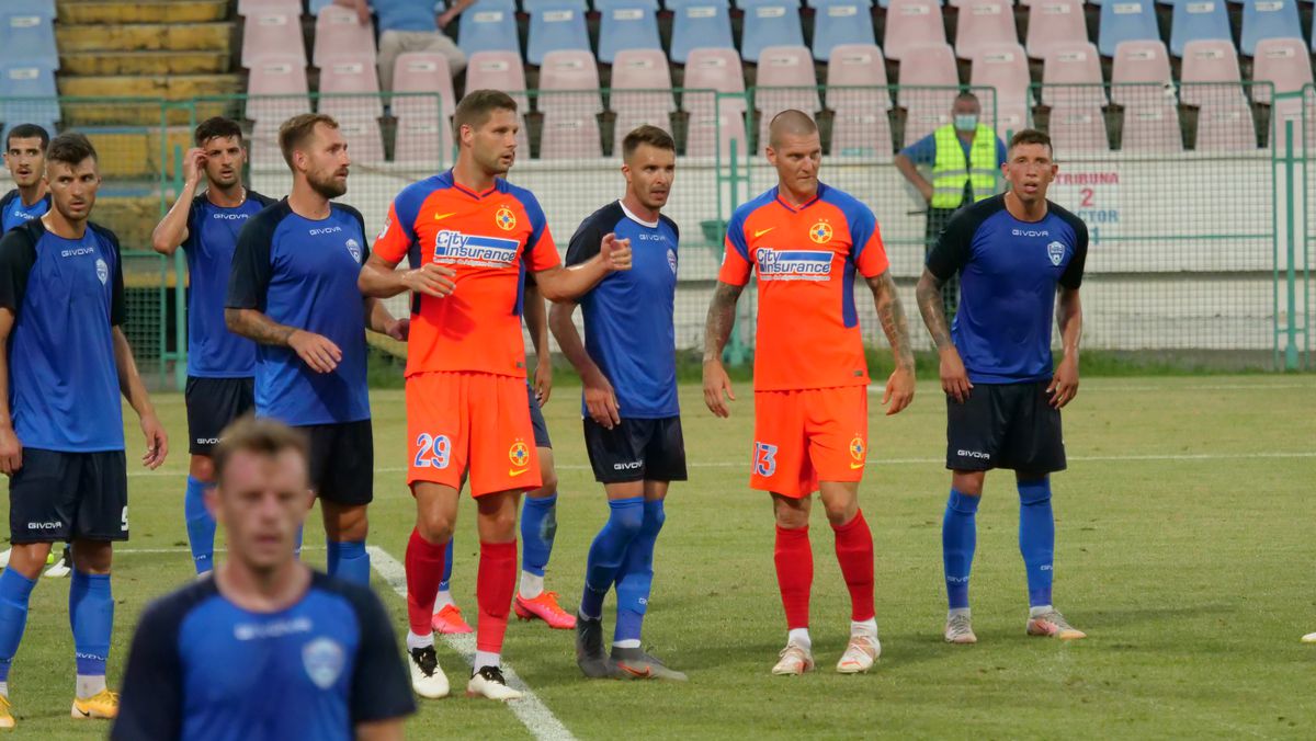 4.000 de spectatori la amicalul Gloria Buzău - FCSB. Contre între suporteri: „FCSB nu e Steaua”