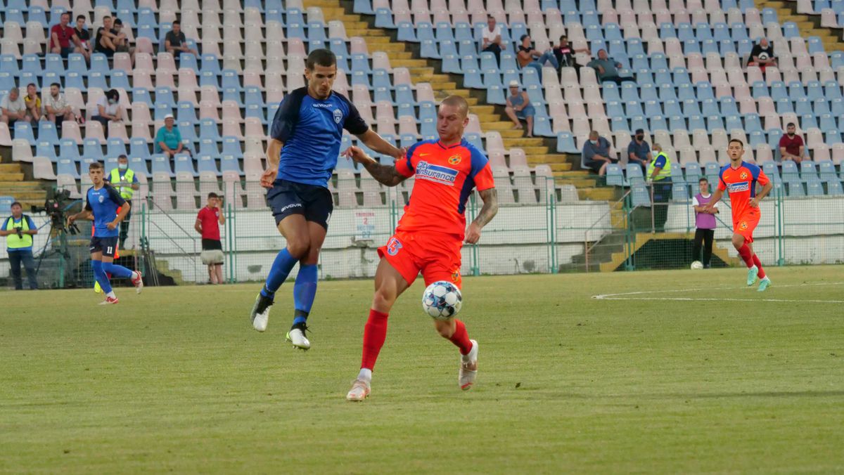 Au fost afișate cotele la titlu în Liga 1! » Marea favorită + cum stau Dinamo, Rapid și FCU Craiova