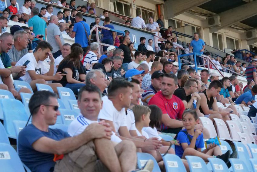 Aproximativ 4.000 de spectatori au asistat la meciul amical dintre FCSB și Gloria Buzău