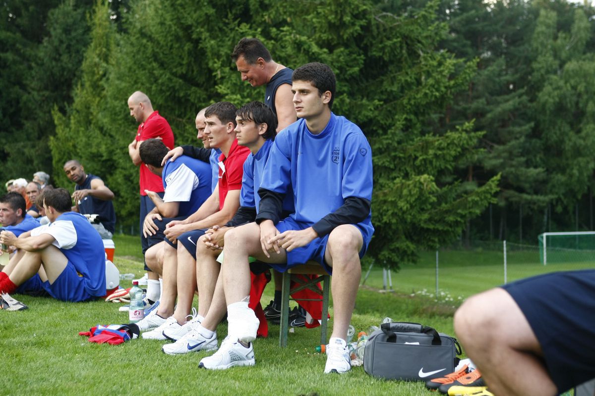 S-a retras atacantul pe care Becali voia 30 mil. €: „Mi s-au smuls mușchii, am plecat cu ambulanța la spital” » Ignorat 6 luni la echipa lui Hagi: „Eram doborât mental!”