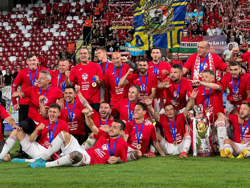 Sepsi Sf. Gheorghe a cucerit prima Supercupă a României din istoria clubului, după o finală contra campioanei CFR Cluj, scor 2-1. Cristiano Bergodi (57 de ani), antrenorul covăsnenilor, și-a felicitat elevii pentru prestația din fața campioanei.