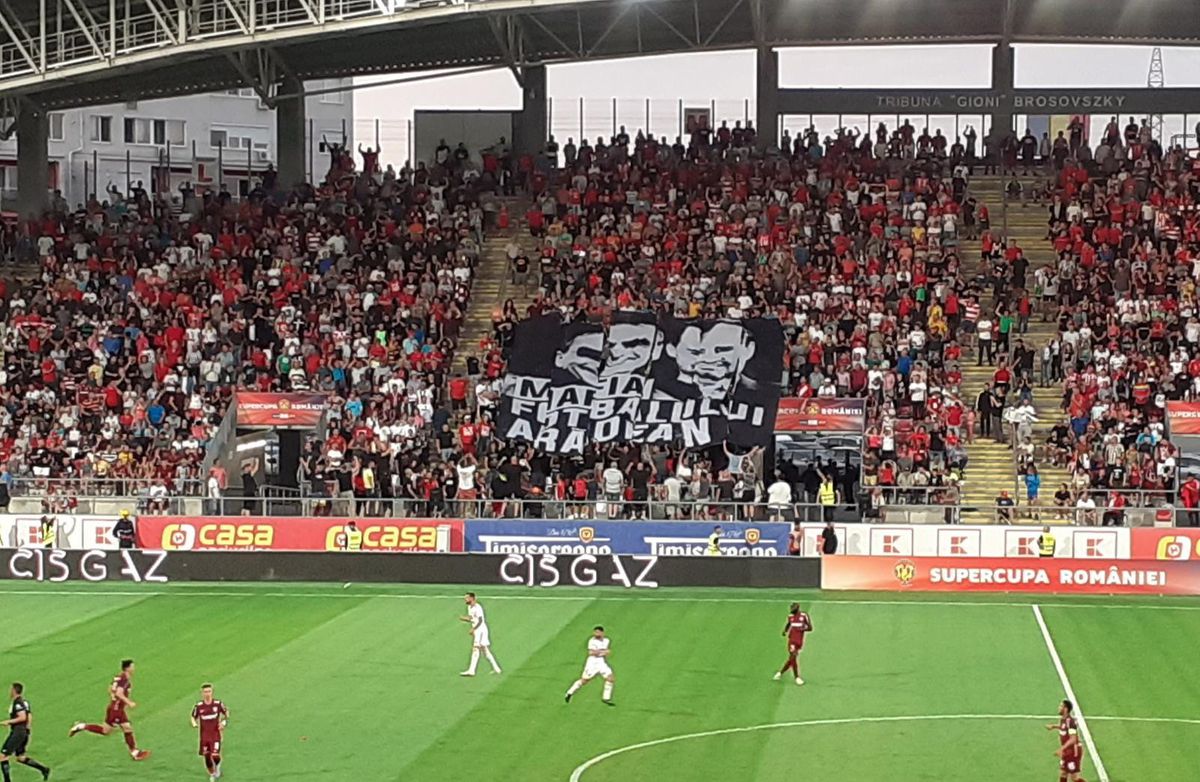 Protest în timpul Supercupei dintre CFR Cluj și Sepsi: „Mafia fotbalului!” + scandarea prin care fanii covăsneni au încins spiritele