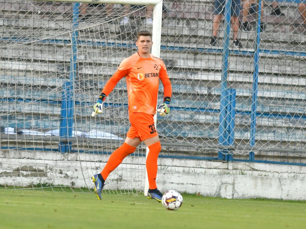 FCSB s-a chinuit cu Oțelul, nou-promovată în „B” » Vicecampiona, anihilată mai bine de o oră la Galați