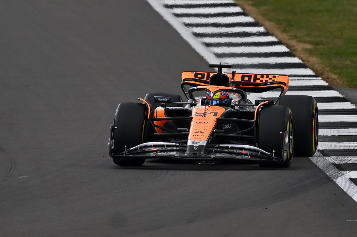 Verstappen câștigă pe Silverstone, dar weekendul este „papaya”!