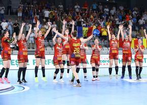 Revenire incredibilă, după o prăbușire șocantă » România U19 s-a calificat dramatic în faza următoare a Campionatului European de handbal feminin!