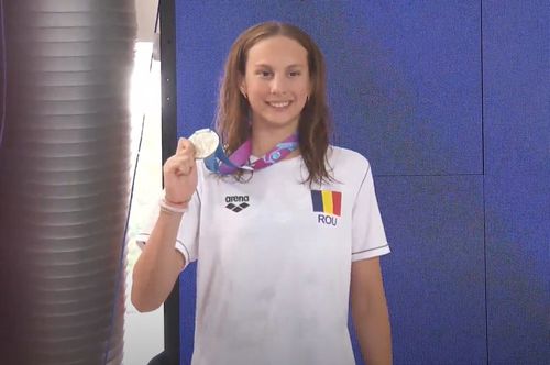 Daria-Măriuca Șilișteanu cu medalia de argint și un zâmbet de aur FOTO captură LEN