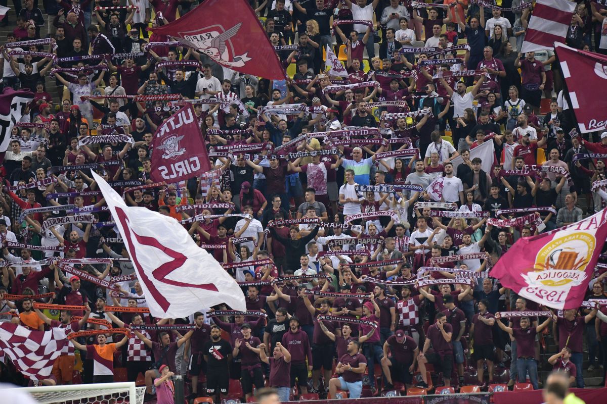 Final de poveste! Șumudică, RENEGAT de Giulești » Mesaje neașteptate afișate de galeria Rapidului