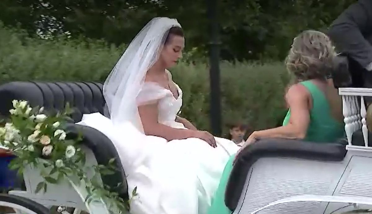 Imagini spectaculoase de la nunta Cătălinei Ponor » Și-a uimit invitații! Cum au apărut mirele și mireasa