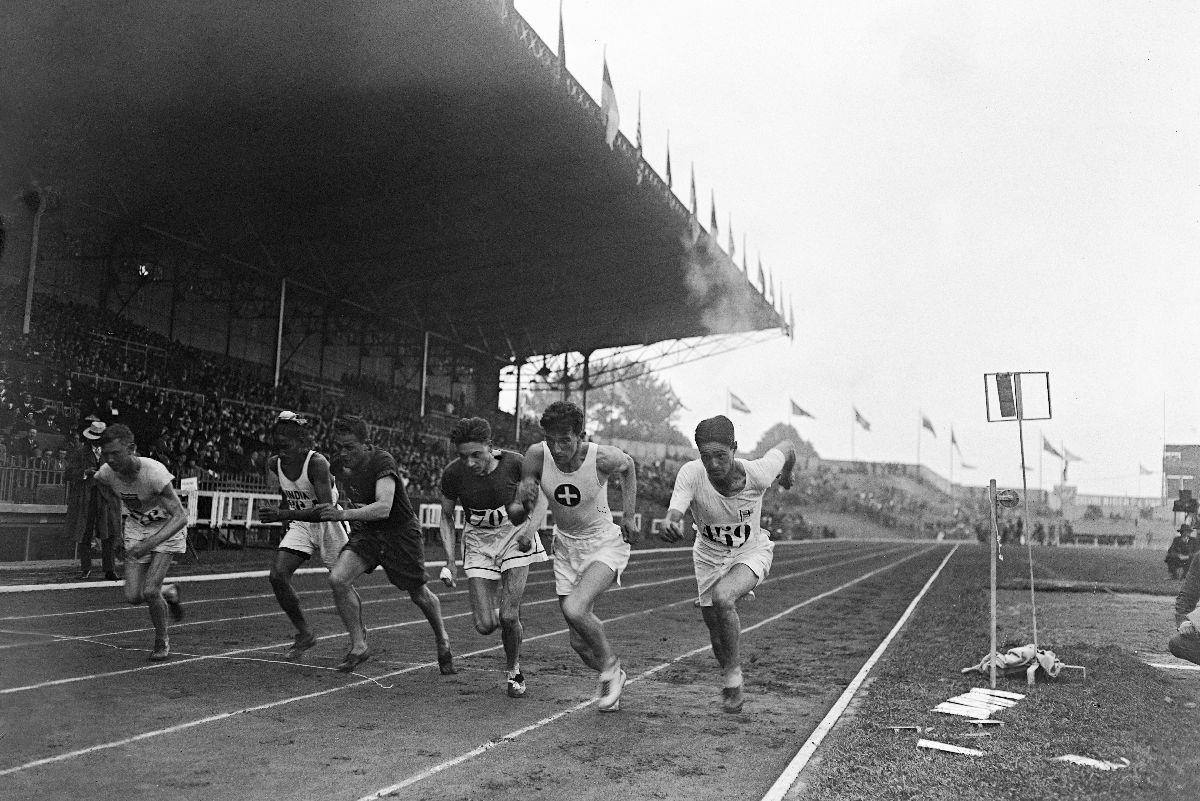 Așa a fost la Paris acum 100 de ani » Povestea sportivilor care au adus prima medalie olimpică din istoria României fără să învingă pe nimeni! „Am mers într-un tren ticsit de emigranți”