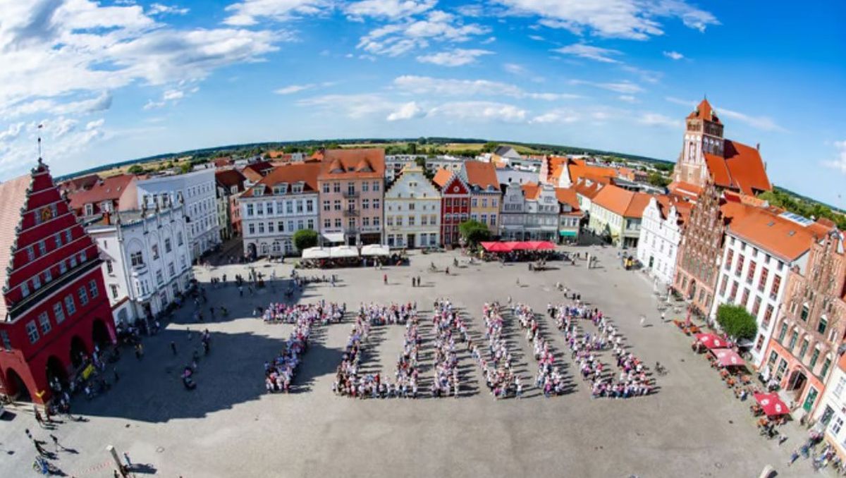 Toni Kroos, omagiat de 550 de oameni din orașul natal, Greifswald