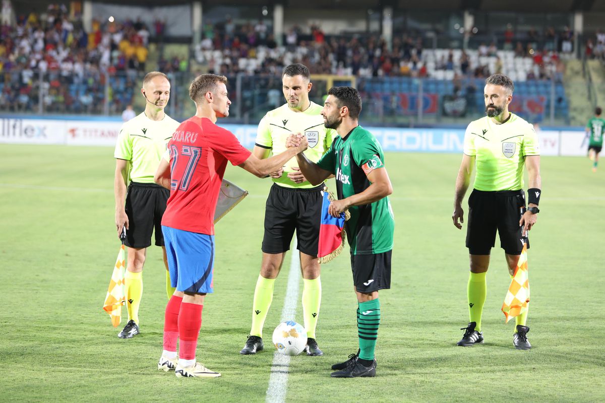 Cu ei a jucat FCSB! Scene HILARE în timpul meciului din San Marino