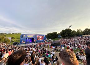 Spaniolii au făcut show în Marienplatz, francezii au rămas datori » Care a fost atmosfera în Munchen înainte de Spania - Franța + Agitație în fanzone