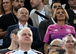 Cea mai nepotrivită inițiativă » Cancelarul Olaf Scholz a lansat o invitație pentru naționala Germaniei, dar ar putea rămâne cu ochii-n soare