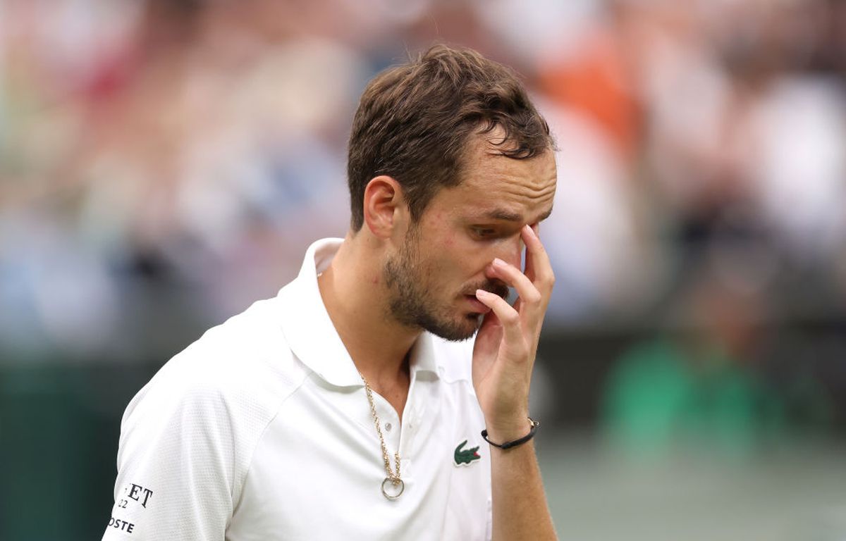 Liderul mondial Jannik Sinner, eliminat în „sferturi” la Wimbledon » Probleme medicale în setul 3: „Am simțit că nu se mișcă bine”