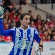 Cristina Neagu, în tricoul lui Buducnost / FOTO: Imago