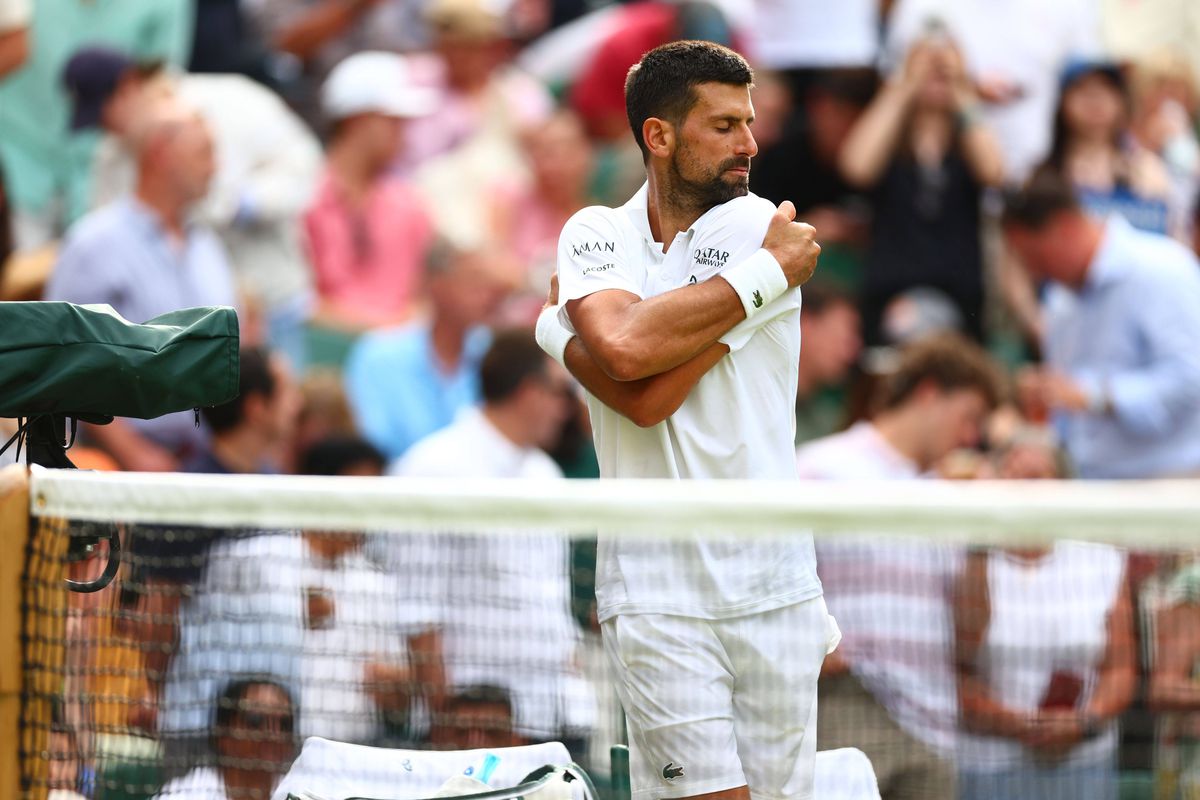 Novak Djokovic s-a calificat pentru a 14-a oară în semifinale la Wimbledon