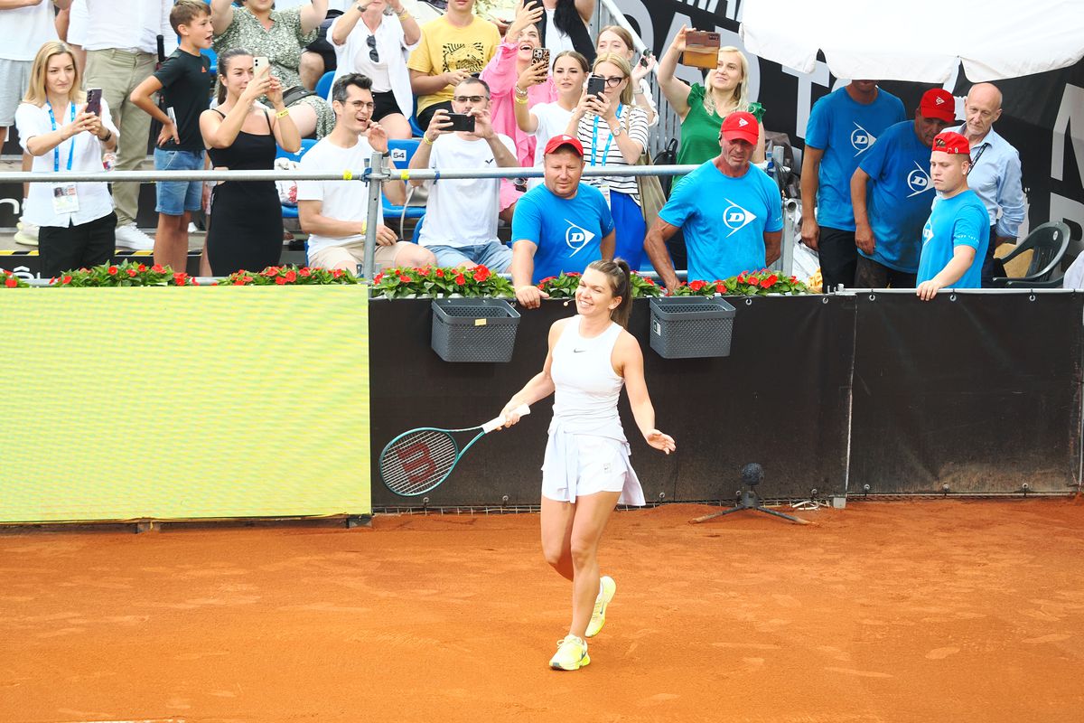 Simona Halep a făcut spectacol la Iași alături de Stan Wawrinka, Andrei Pavel și Horia Brenciu