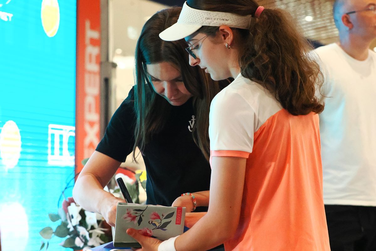 Simona Halep a făcut spectacol la Iași alături de Stan Wawrinka, Andrei Pavel și Horia Brenciu