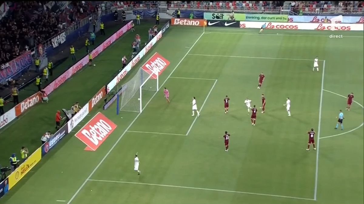 Golul marcat de Ștefănescu în FCSB - Inter D'Escaldes