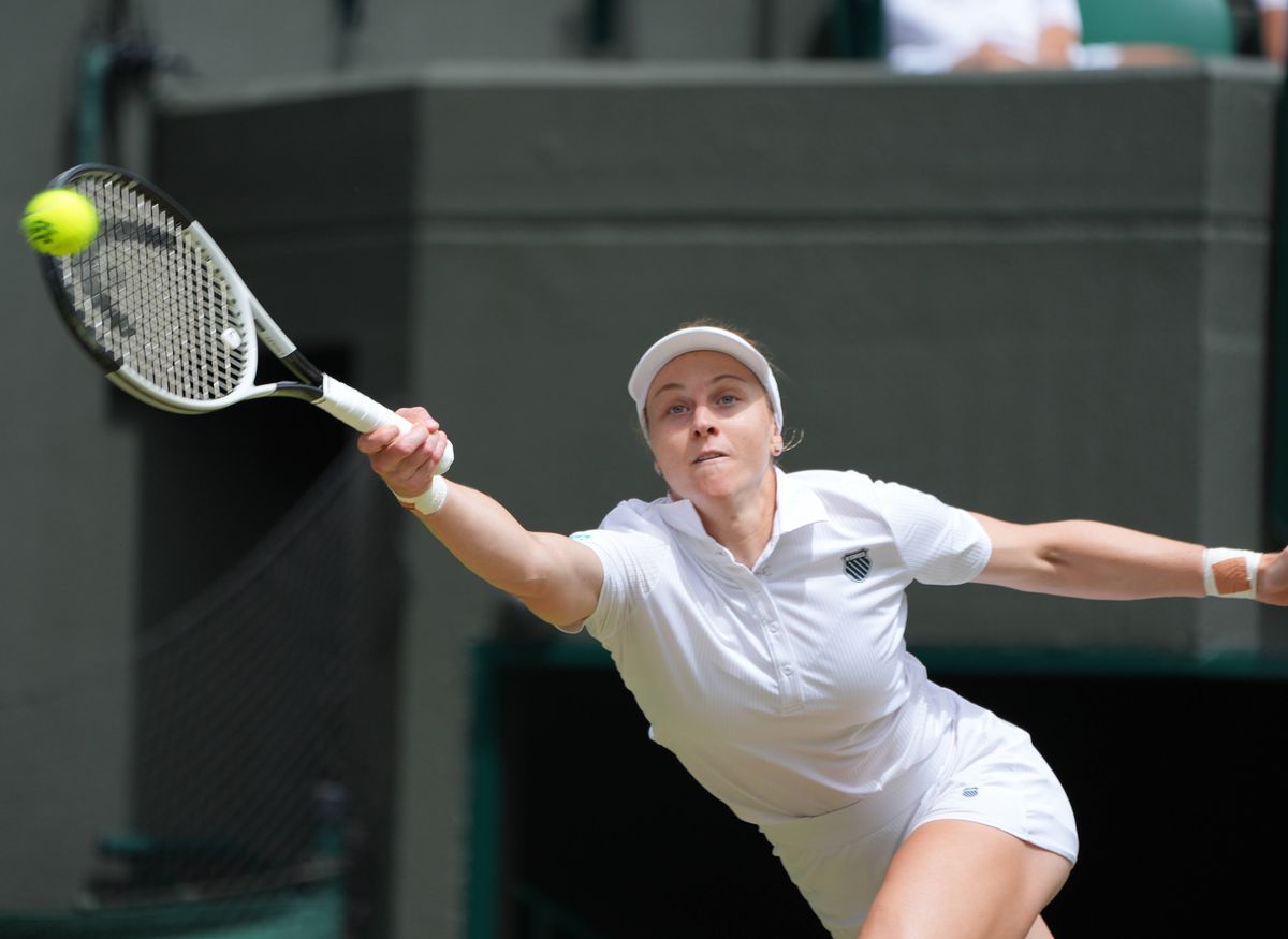 Premieră! Iga Swiatek s-a calificat în semifinale la Wimbledon