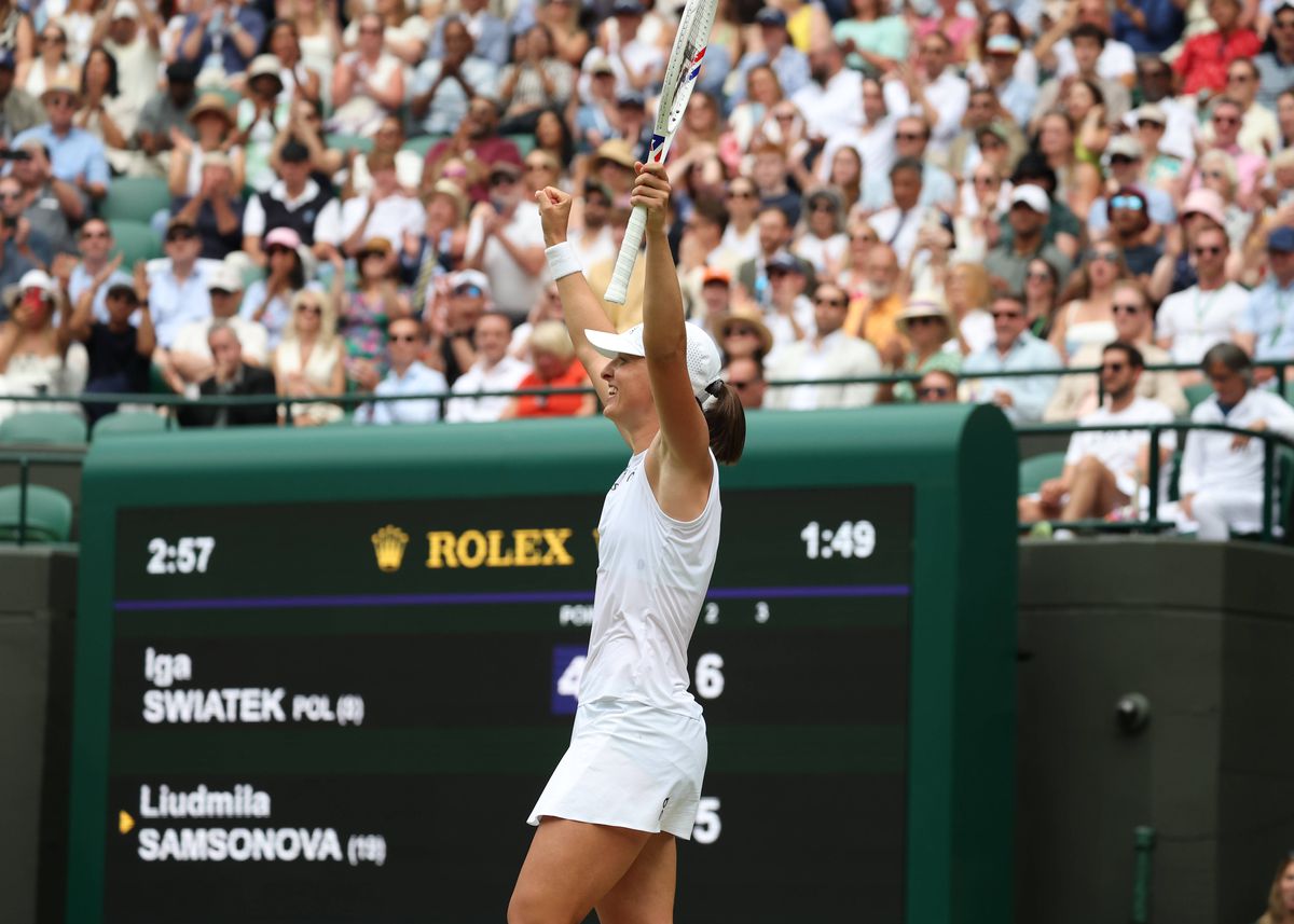 Premieră! Iga Swiatek s-a calificat în semifinale la Wimbledon
