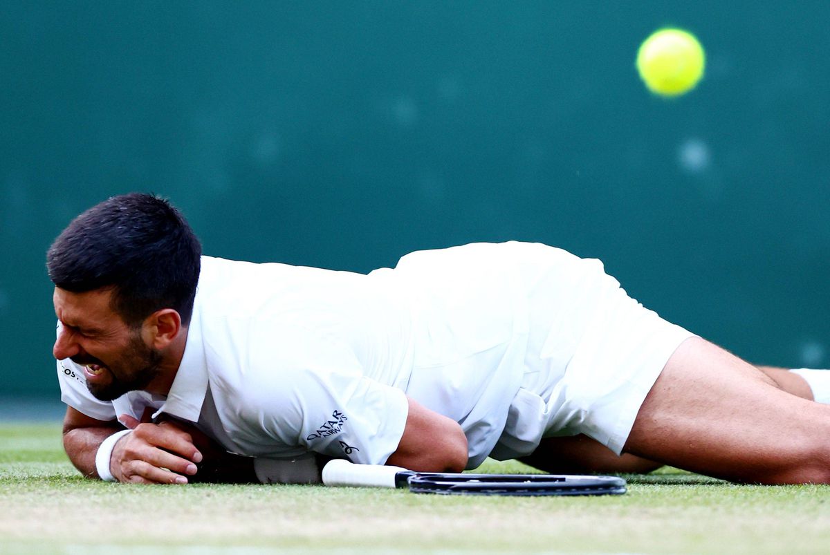 Novak Djokovic l-a depășit pe Roger Federer! Sârbul s-a accidentat în ultimul game, iar Jelena și-a pus mâinile pe cap