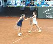 Alexandra Dulgheru și Simona Halep la meciul demonstrativ de la iași FOTO Roxana Fleșeru