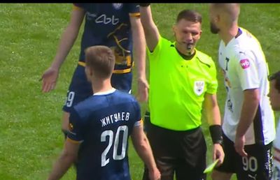 Un arbitru a fost arestat în Rusia după ce nu a dat un penalty » Riscă 7 ani de închisoare