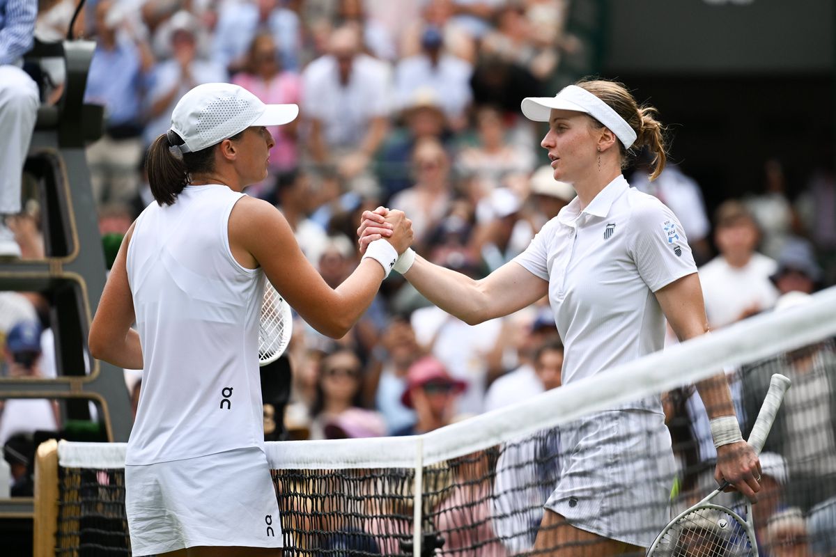 Premieră! Iga Swiatek s-a calificat în semifinale la Wimbledon