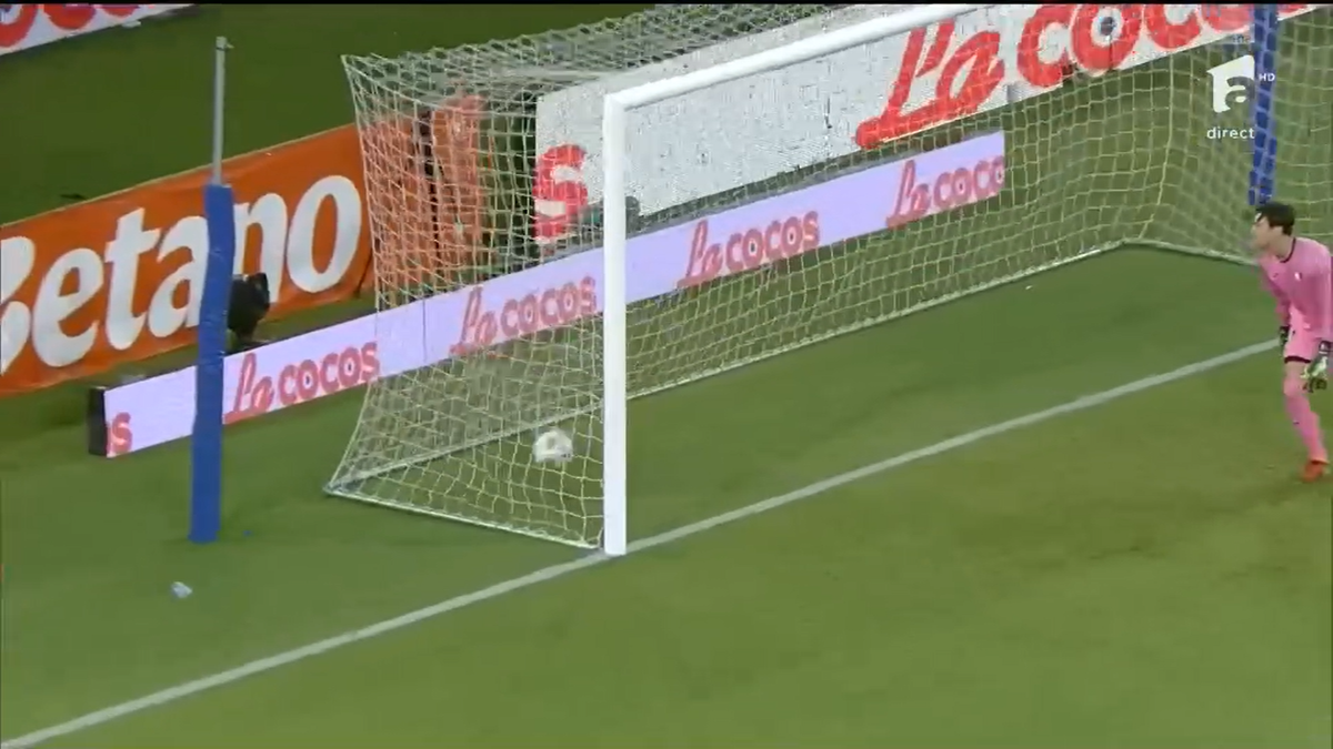 Golul marcat de Ștefănescu în FCSB - Inter D'Escaldes