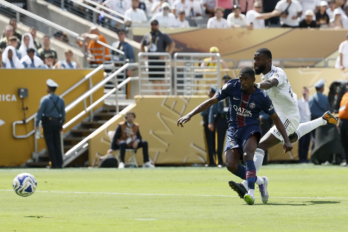 Cele mai bune meme-uri după umilința suferită de Real Madrid » Mbappe și fundașii madrilenilor au fost cei mai ironizați