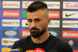 Valentin Crețu, furios că e lăsat pe bancă: „Îți ia dreptul la muncă, nu mă simt confortabil”