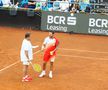Horia Breciu și Stan Wawrinka la meciul demonstrativ de la Iași FOTO Roxana Fleșeru