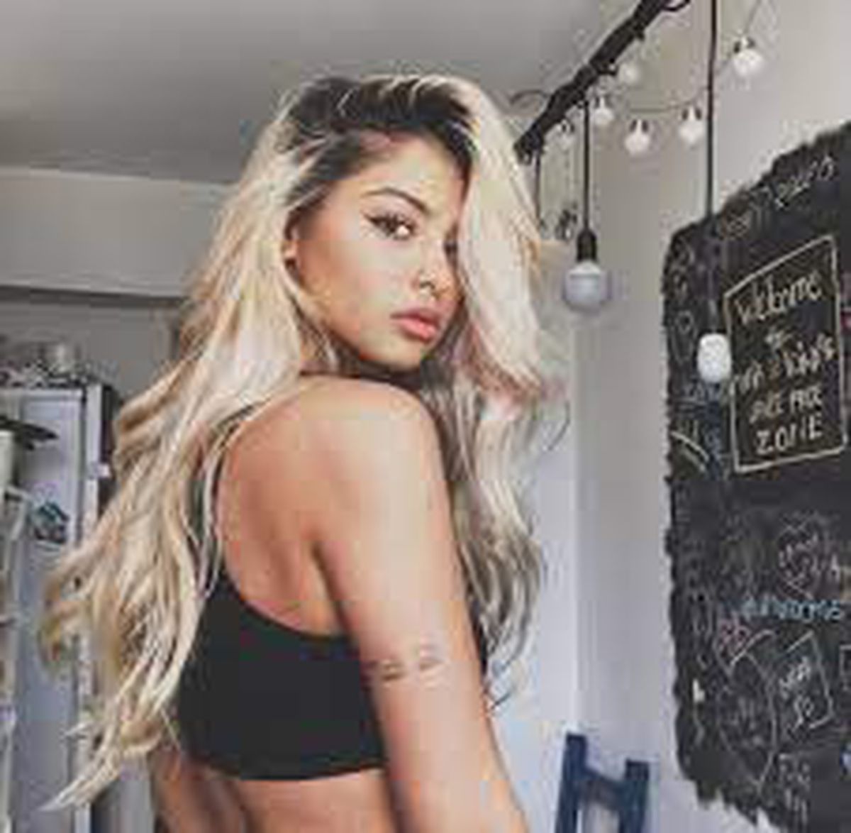 Fierbinte ca vara! Cum își petrec vacanțele iubitele fotbaliștilor din Liga 1