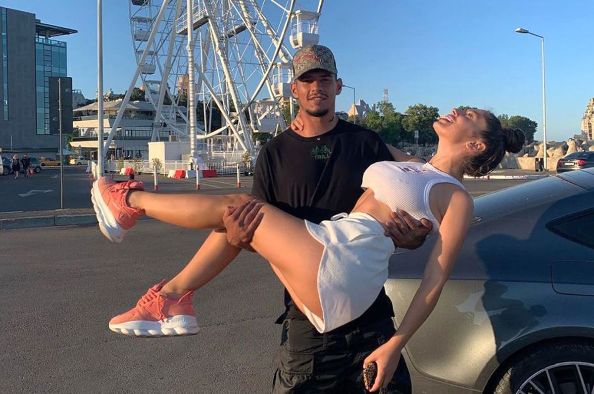 Fierbinte ca vara! Cum își petrec vacanțele iubitele fotbaliștilor din Liga 1