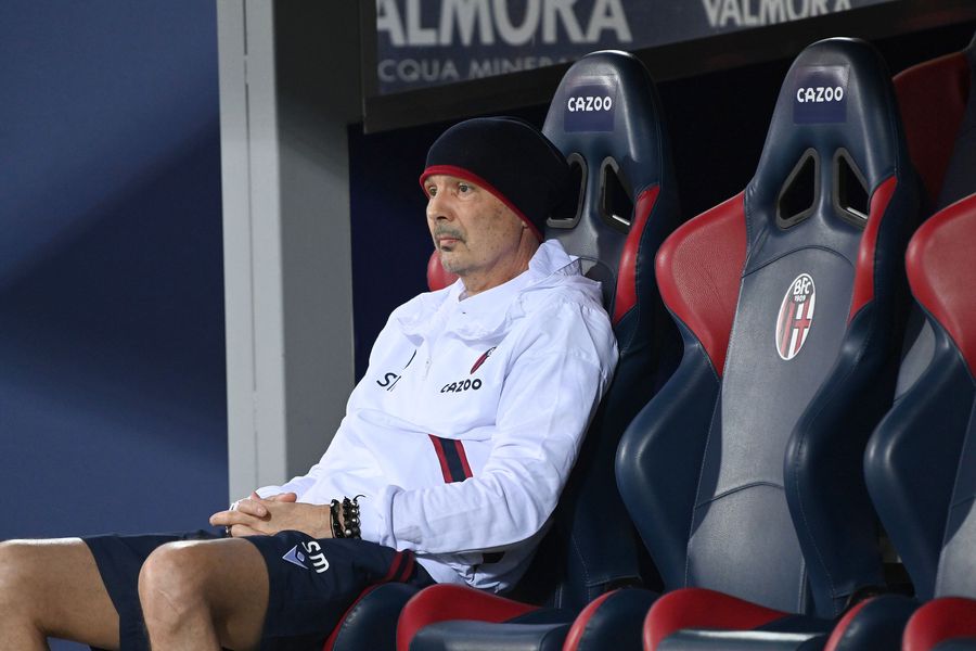 Sinisa Mihajlovic, Foto: Twitter @Bologna FC 1909 Din nou în arenă » Sinisa Mihajlovic luptă cu leucemia pe teren: „Iubesc atât de mult fotbalul încât uit toate problemele”