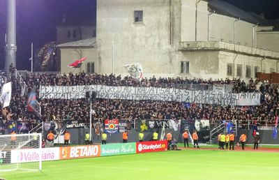 Steaua, INTERZISĂ pe încă un stadion! Ședință de urgență după meciul cu Chindia + pe ce arenă au ajuns să joace acasă „militarii”