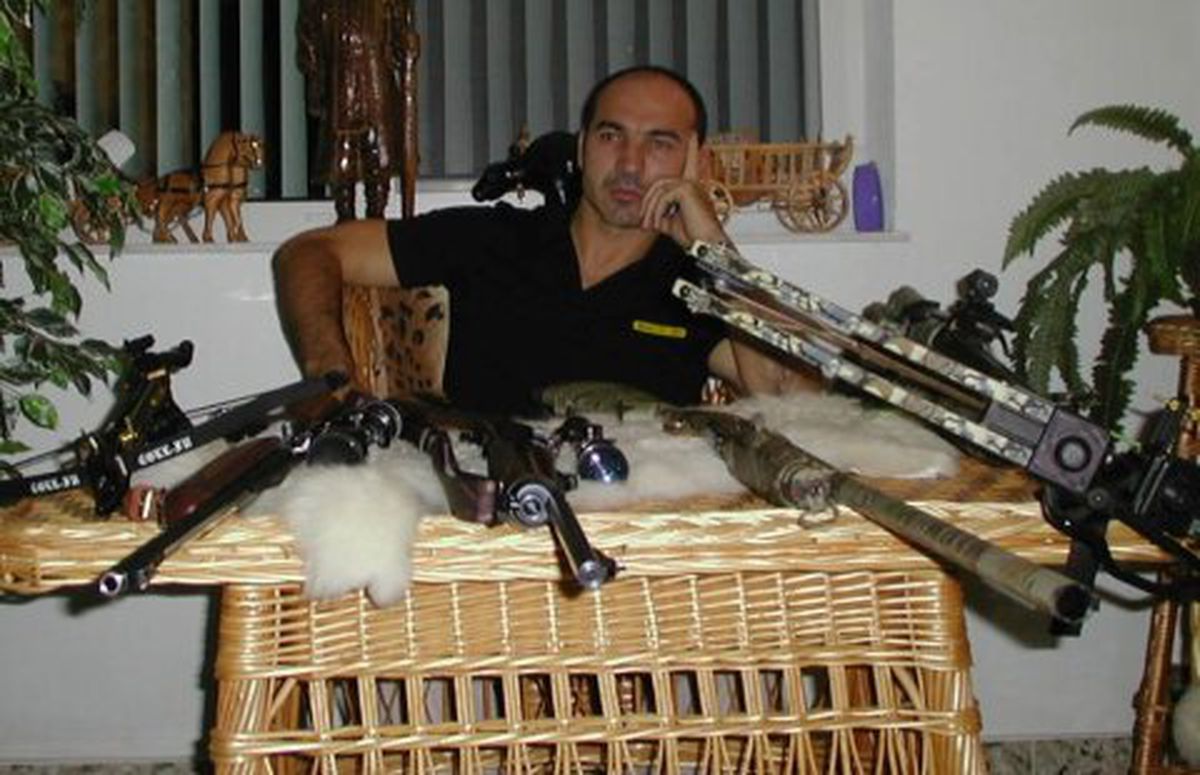 „Am mers 6 km cu ei în spate! Erau aproape cât mine” » Episod de pomină cu Jean Vlădoiu și Florentin Petre la vânătoare: „Ne uitam ca boii către arătură”