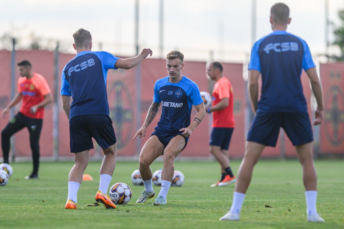 Distracție la antrenamentul FCSB » Cum i-a testat Neubert pe jucători + Charalambous s-a băgat la joc