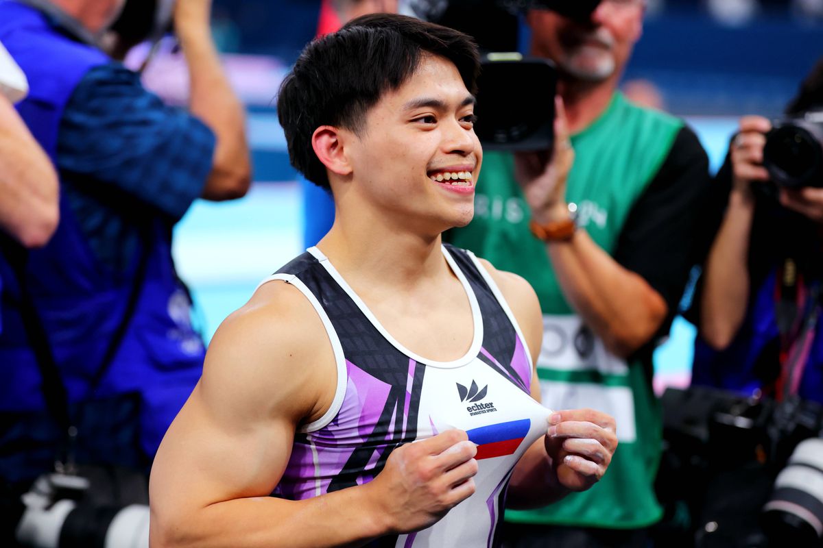 Un apartament de trei camere, peste 250.000 euro și consultații de colonoscopie » Medaliatul cu aur de la Jocurile Olimpice, divinizat în țara natală