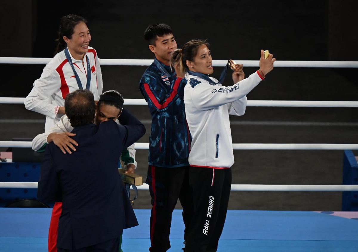 Dragostea învinge! Imane Khelif, medaliată cu aur la Jocurile Olimpice. GSP, de față la momentul istoric de la Paris: imagini de la festivitate