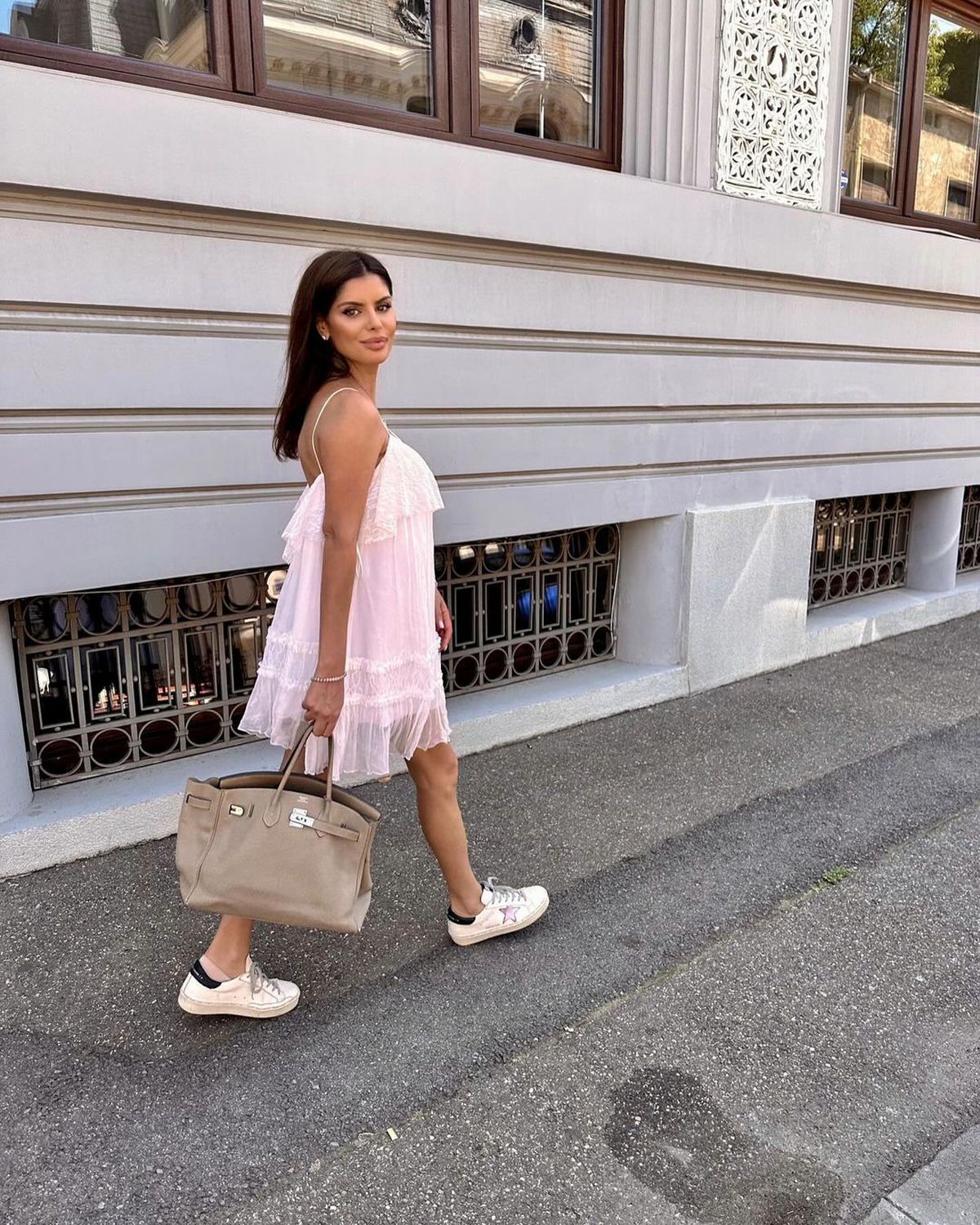 Fosta noră a lui Ion Țiriac, apariție incendiară! Ileana Lazariuc a purtat o rochie mini și geantă de peste 20.000 de euro