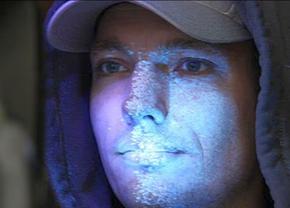 Armă high-tech pe stadioane » Din acest sezon, Poliția va folosi un spray special cu markeri ADN, testat pe infractori!
