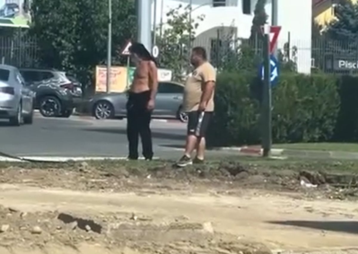 Gigi Becali, la bustul gol pe șantier