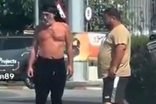 „Stallone de România”  » Gigi Becali a descins din Rolls cu un „turban”, la bustul gol