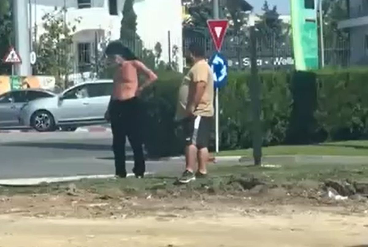 Gigi Becali, la bustul gol pe șantier