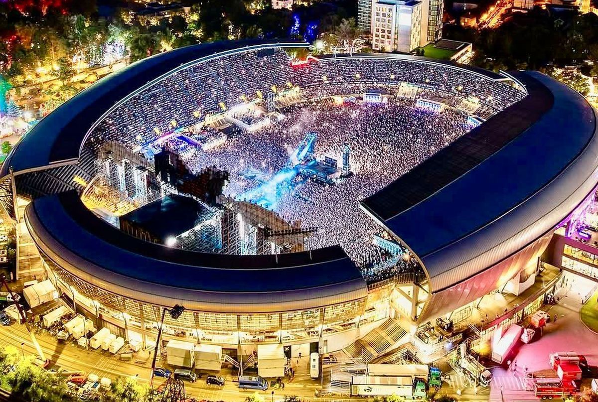 Nebunie, aseară, pe Cluj Arena » Au închis stadionul la Untold: fanii au răbufnit la porți