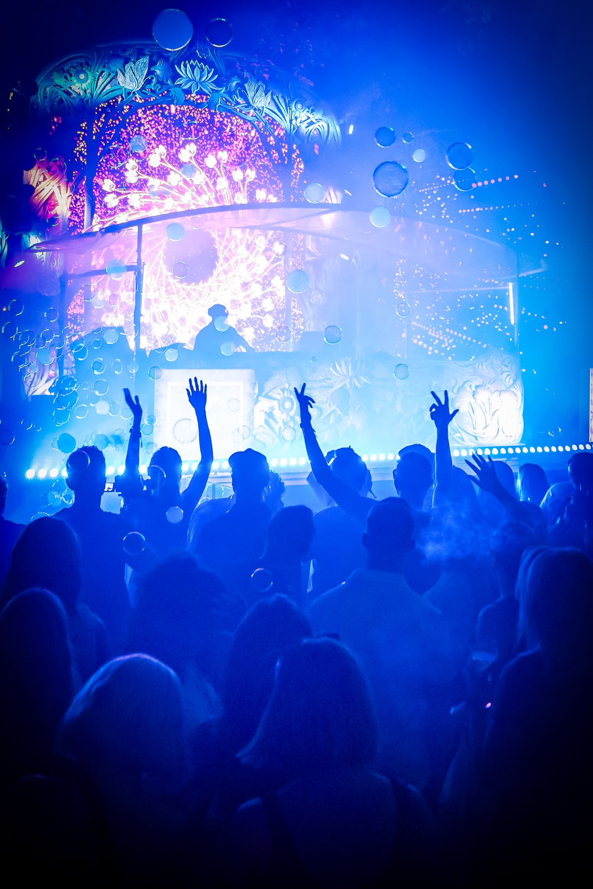 Nebunie, aseară, pe Cluj Arena » Au închis stadionul la Untold: fanii au răbufnit la porți