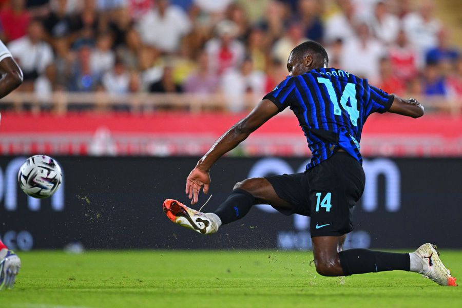 Intrat în repriza a doua, Ange-Yoan Bonny a închis tabela la Monte Carlo / Foto: X Inter Succes în inferioritate pentru Cristi Chivu la Inter » „Eu nu vreau cupa de august”