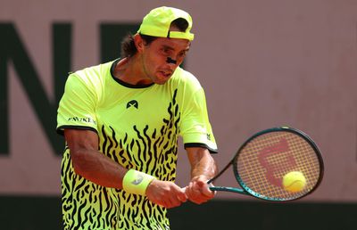 „Acesta e abuz de autoritate” » Un jucător de tenis a fost oprit în aeroport și obligat să plătească o taxă suplimentară